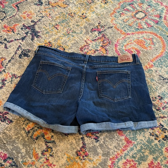 LEVI Plus Cuffed Denim Shorts 33 - Picture 5 of 6